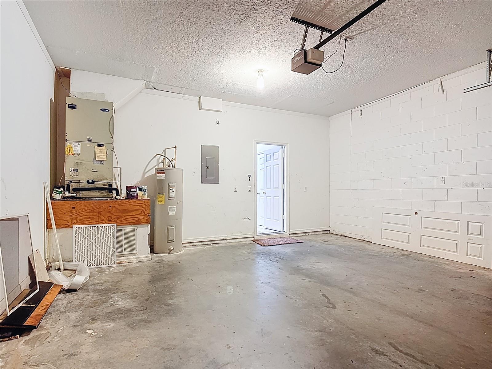 EAGLES NEST AT THE OAKS - Residential