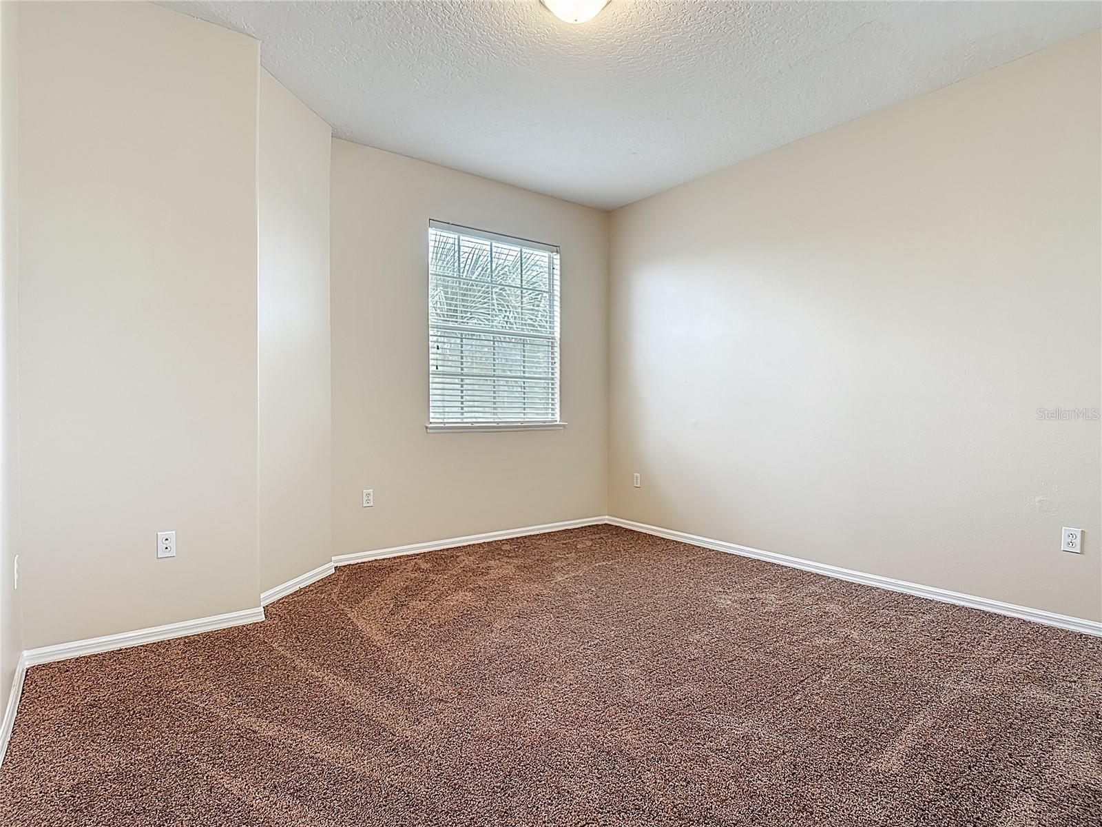 EAGLES NEST AT THE OAKS - Residential