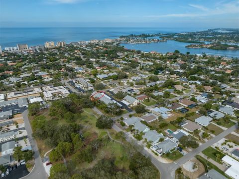 533 PARKDALE MEWS 533 VENICE FL 34285