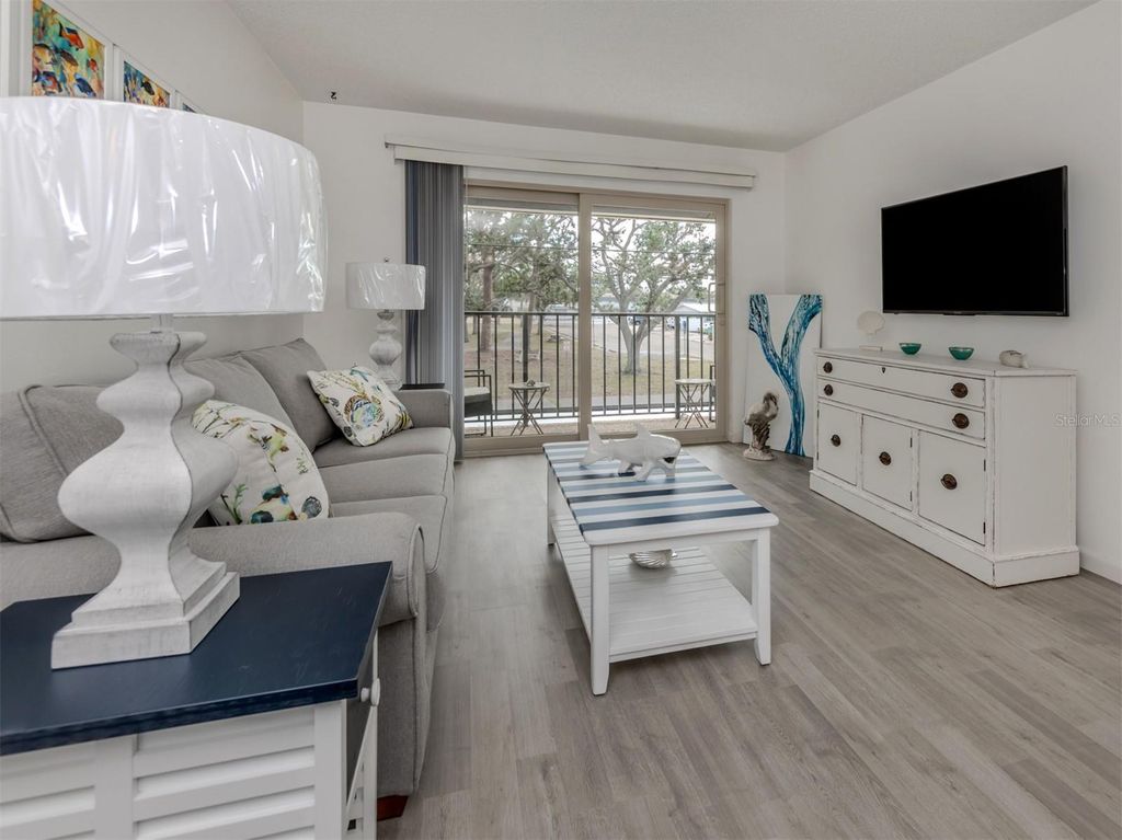 Photo of 533 Parkdale Mews #533, Venice, FL 34285 (MLS # N6141406)