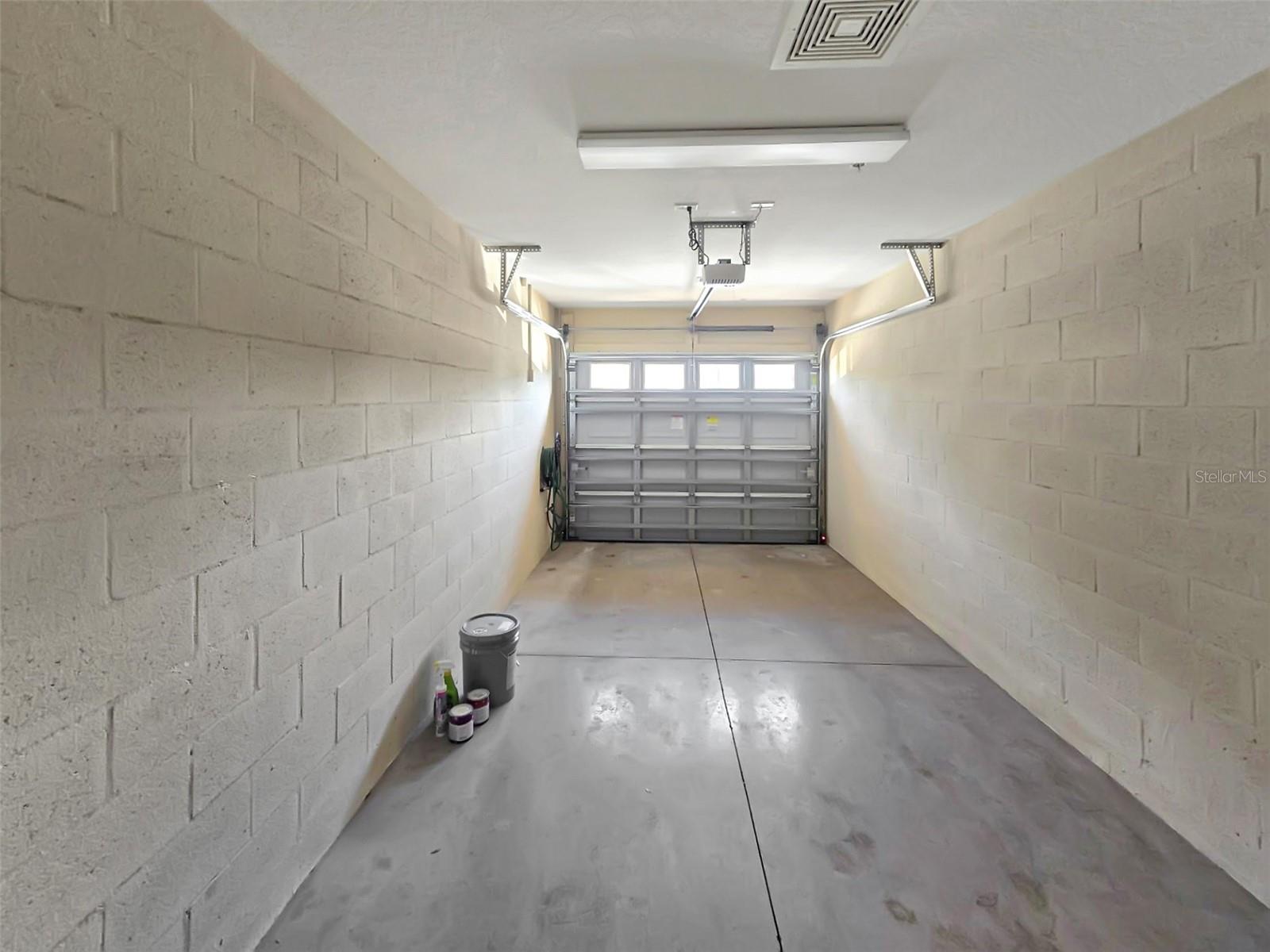 PALMA SOLA TRACE - Residential Lease