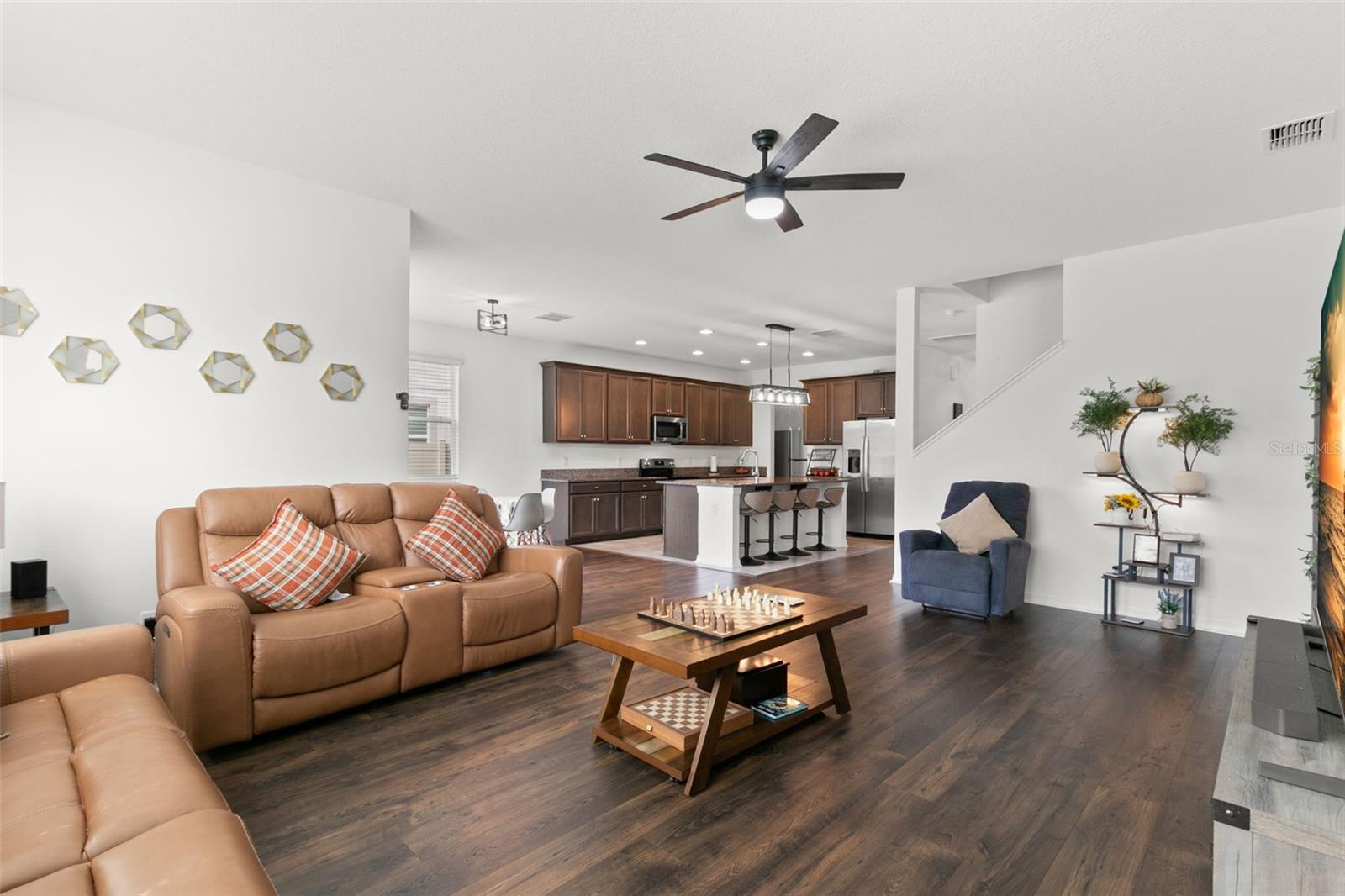 K-BAR RANCH-PCL E - Residential Lease