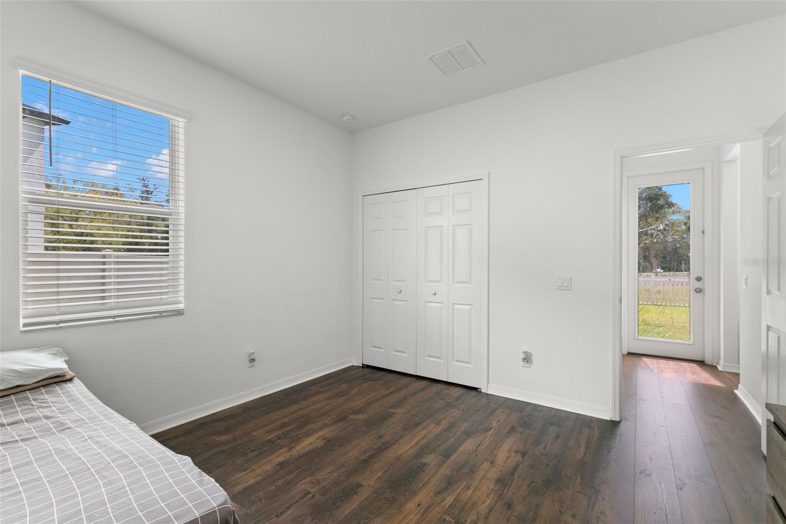K-BAR RANCH-PCL E - Residential Lease