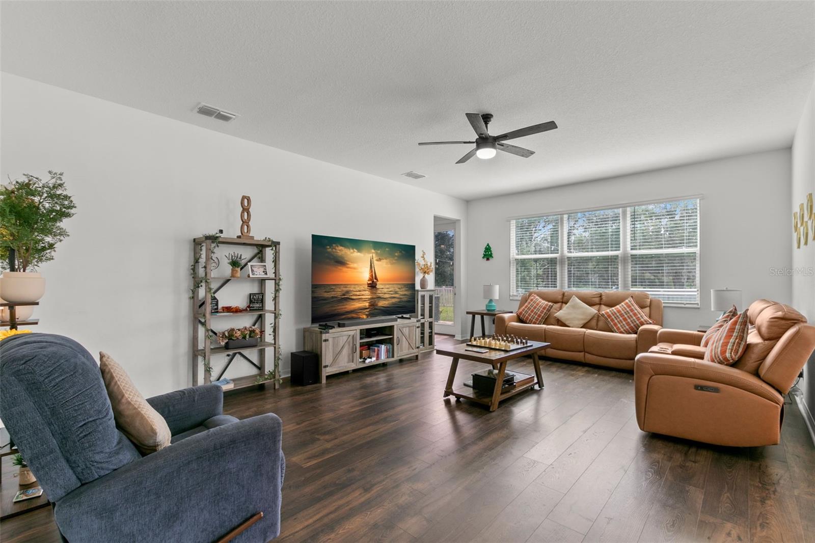 K-BAR RANCH-PCL E - Residential Lease
