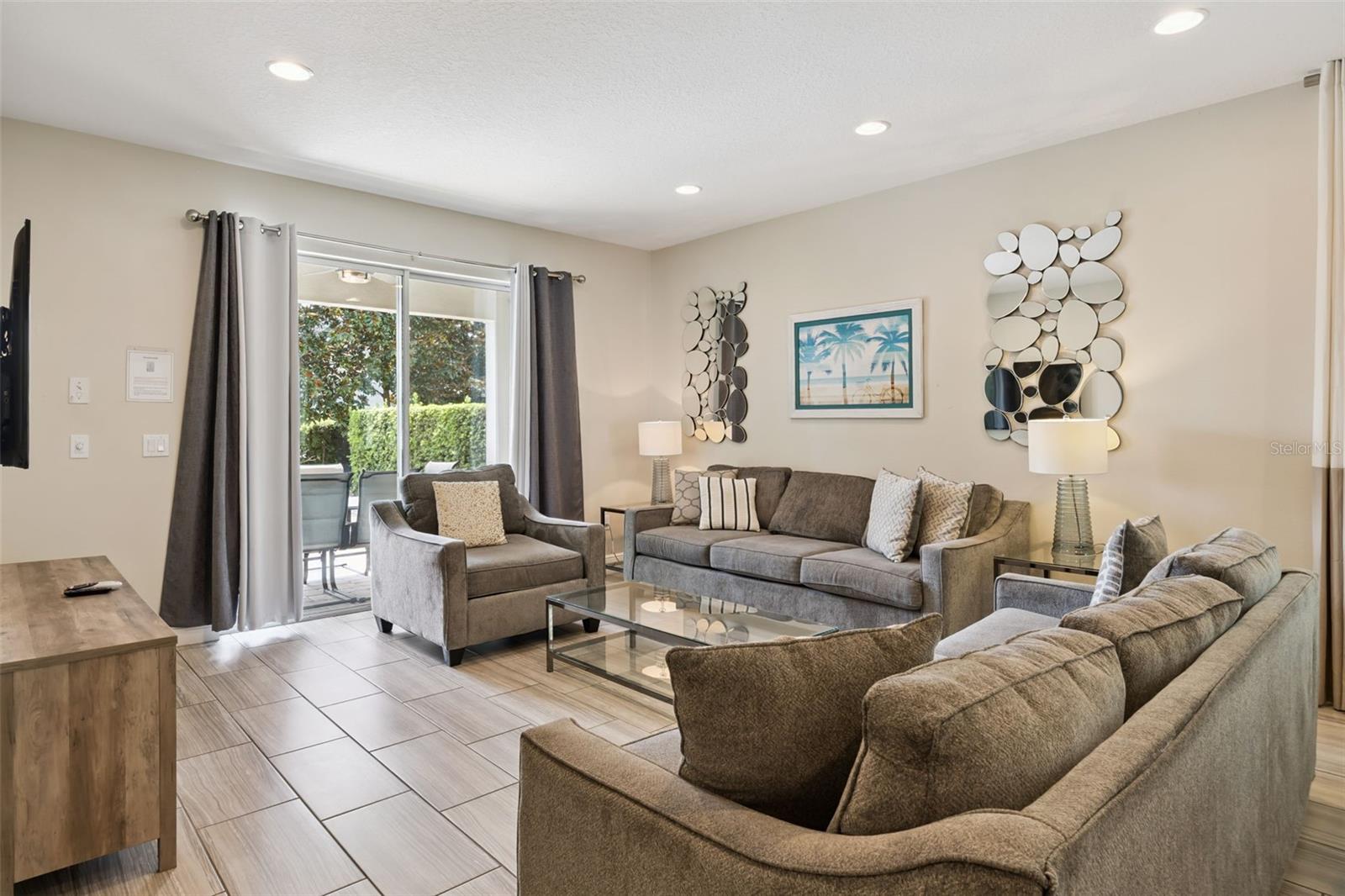341 PENDANT COURT