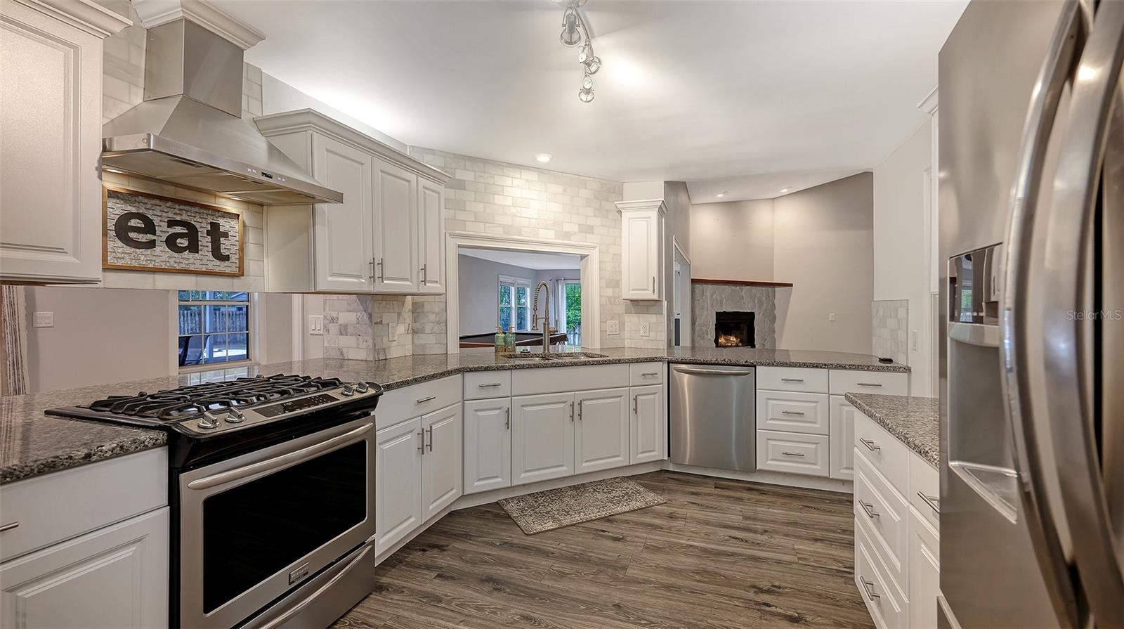 BEE RIDGE FARMS SUB - Residential