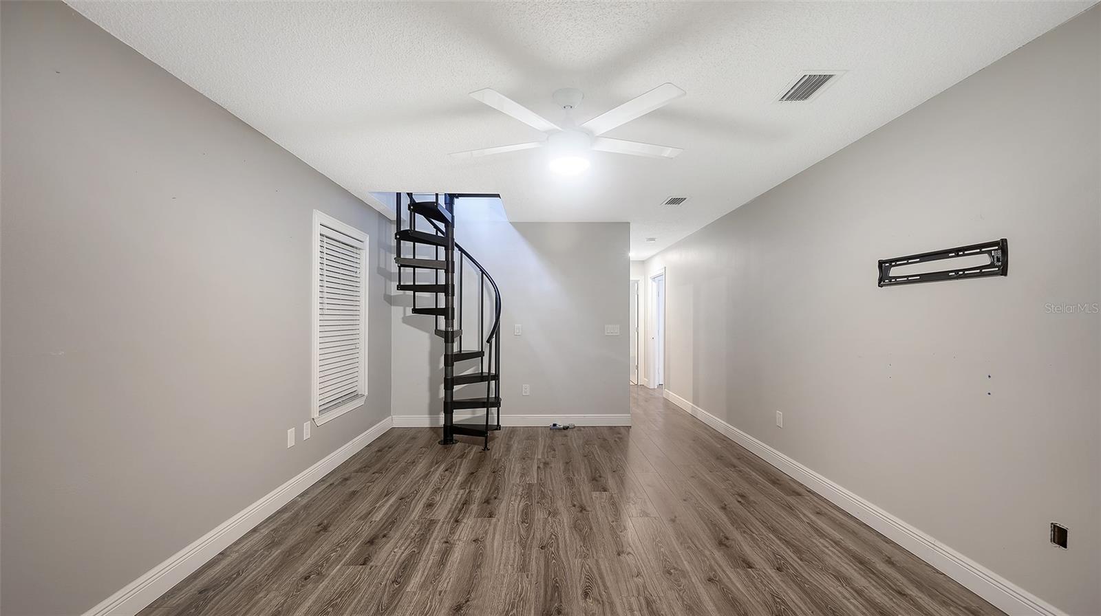 BEE RIDGE FARMS SUB - Residential