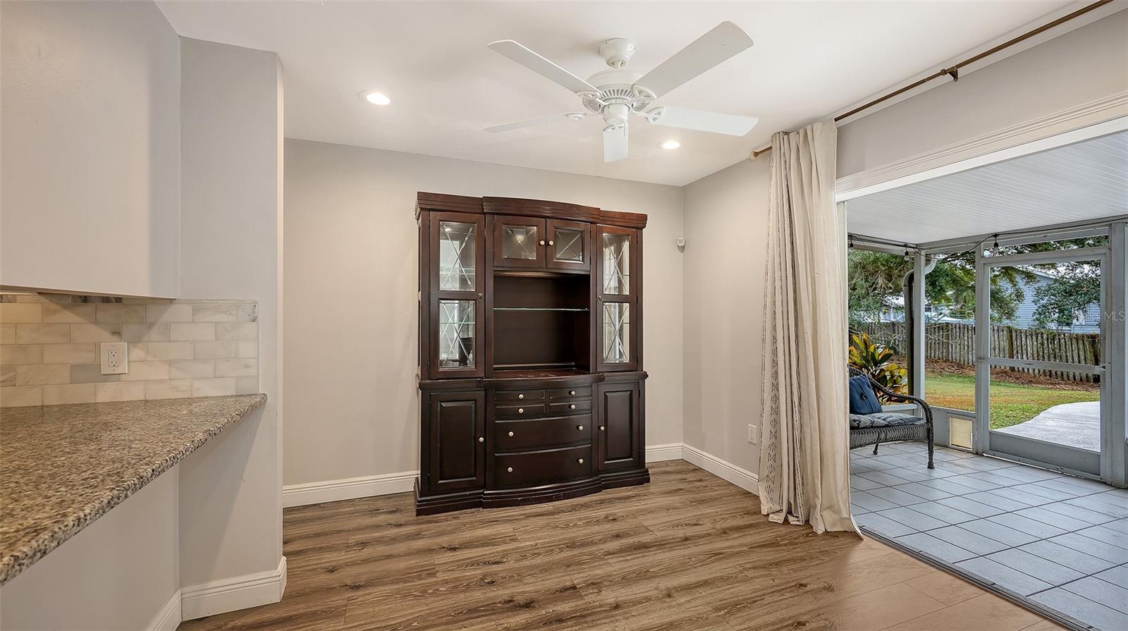 BEE RIDGE FARMS SUB - Residential