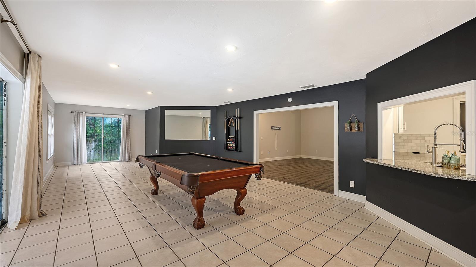 BEE RIDGE FARMS SUB - Residential