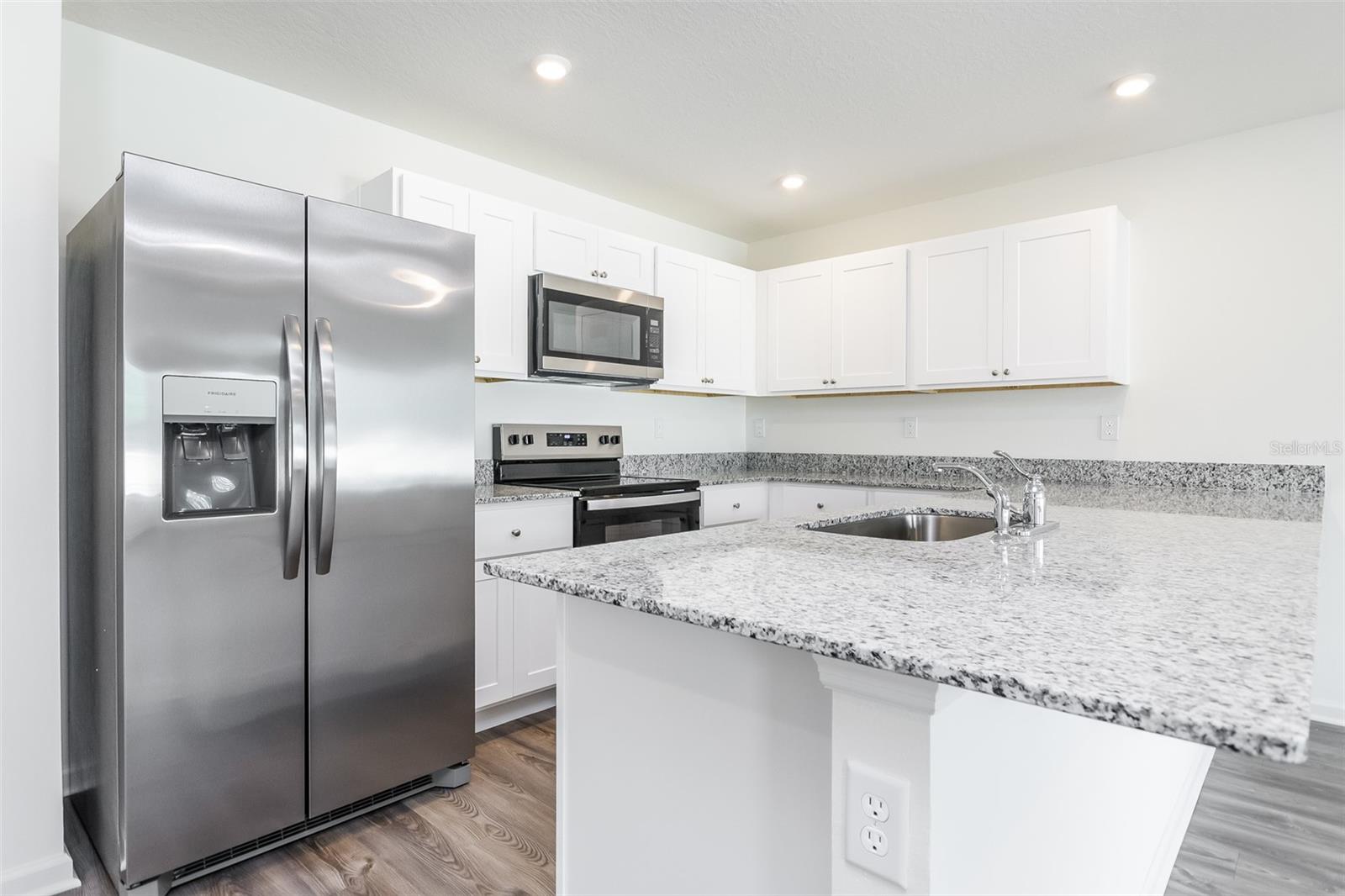 BRADBURY CRK PH I - Residential Lease