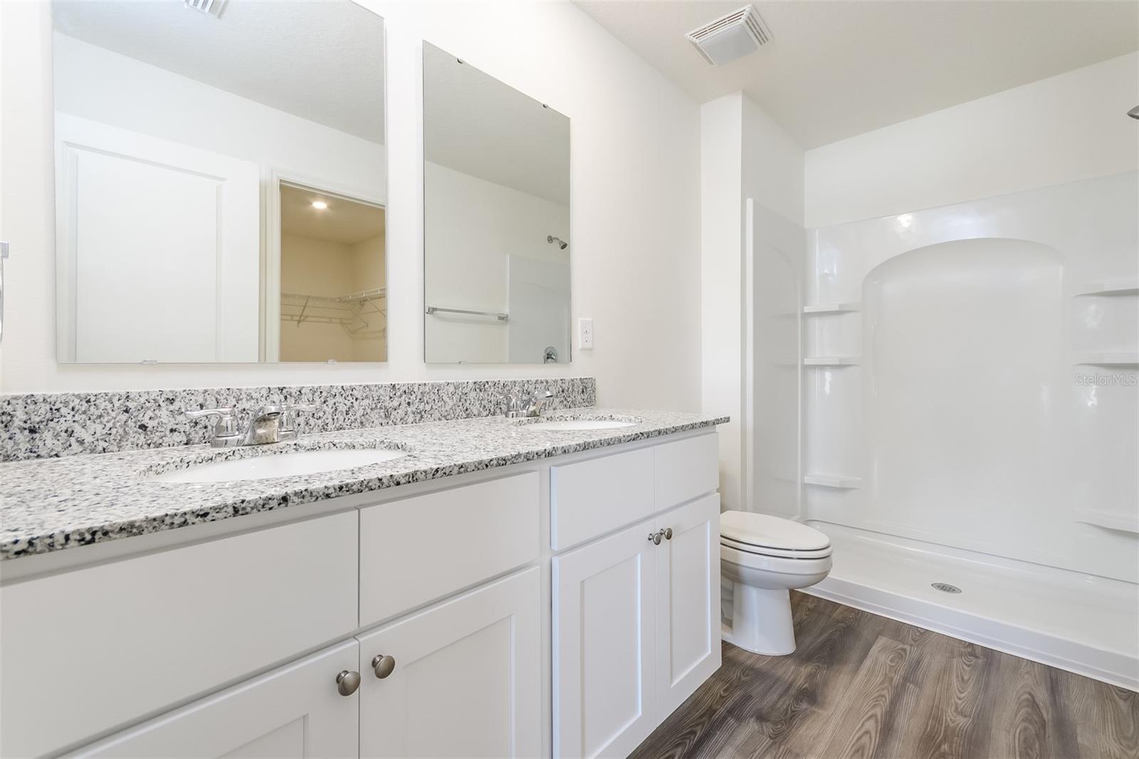 BRADBURY CRK PH I - Residential Lease