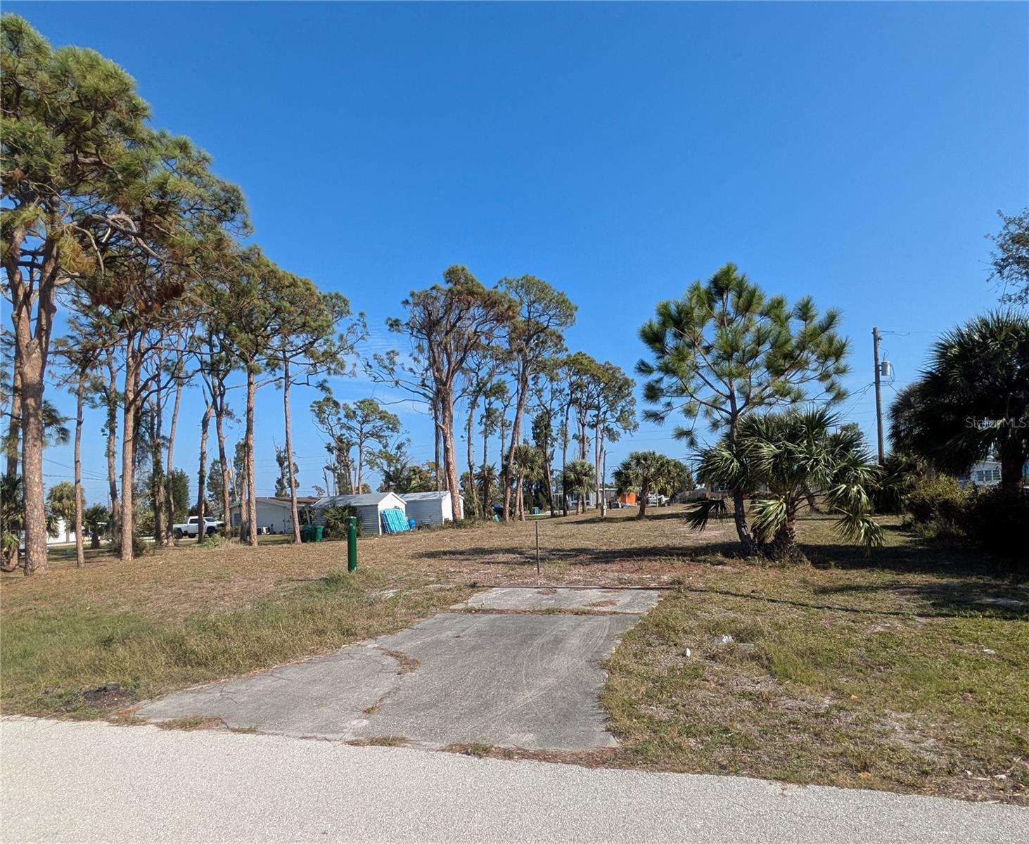 Welcome to Grove City! this large lot has been cleared and ready for your next home. Minutes from the intercoastal this Mobile/Manufactured home site has all the utilities available on site. Feel safe on your raised lot that is not in a flood zone! 10 minutes to Englewood Beach. Call today for more information, Owner Financing Available.