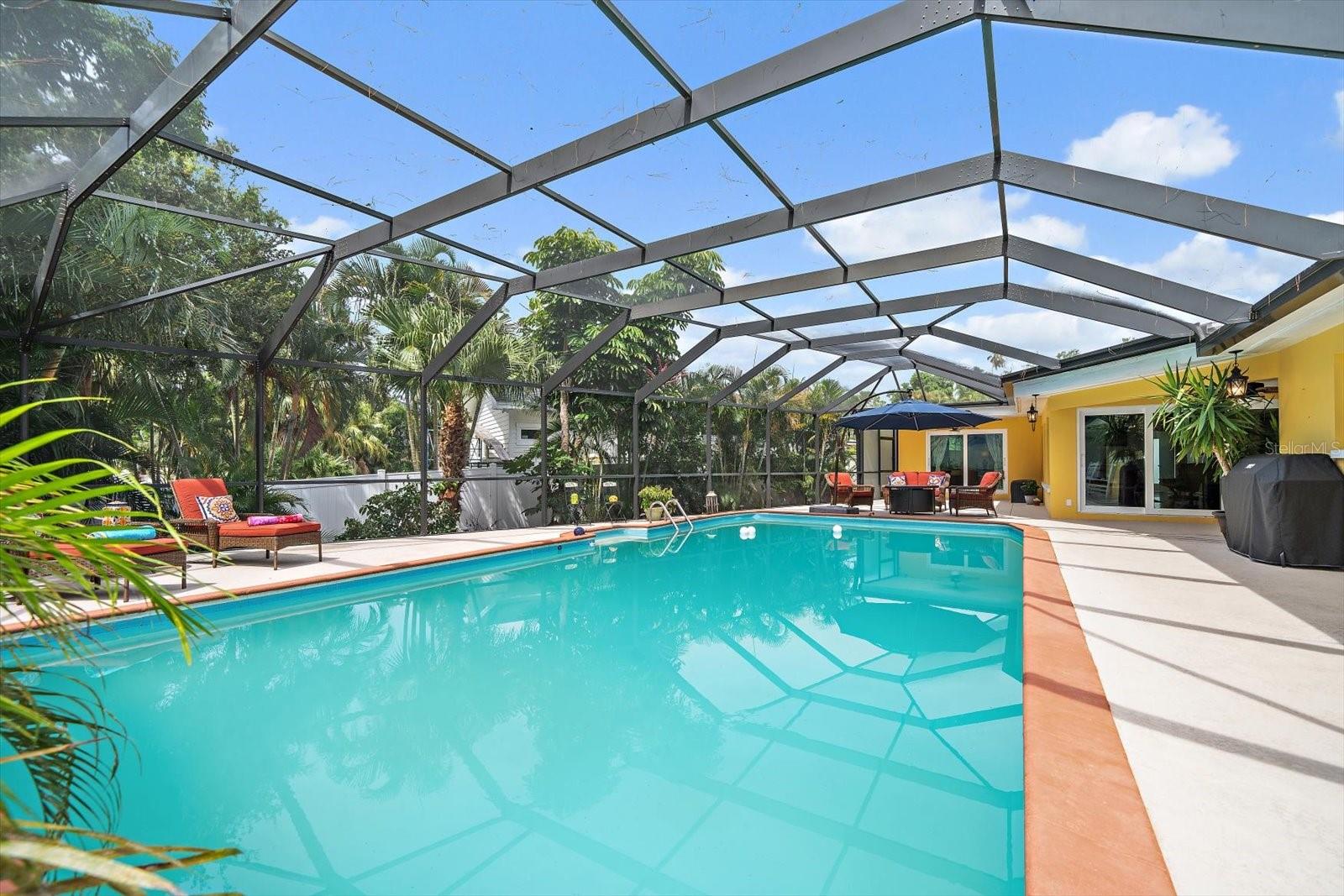 252 S GARDEN CIRCLE