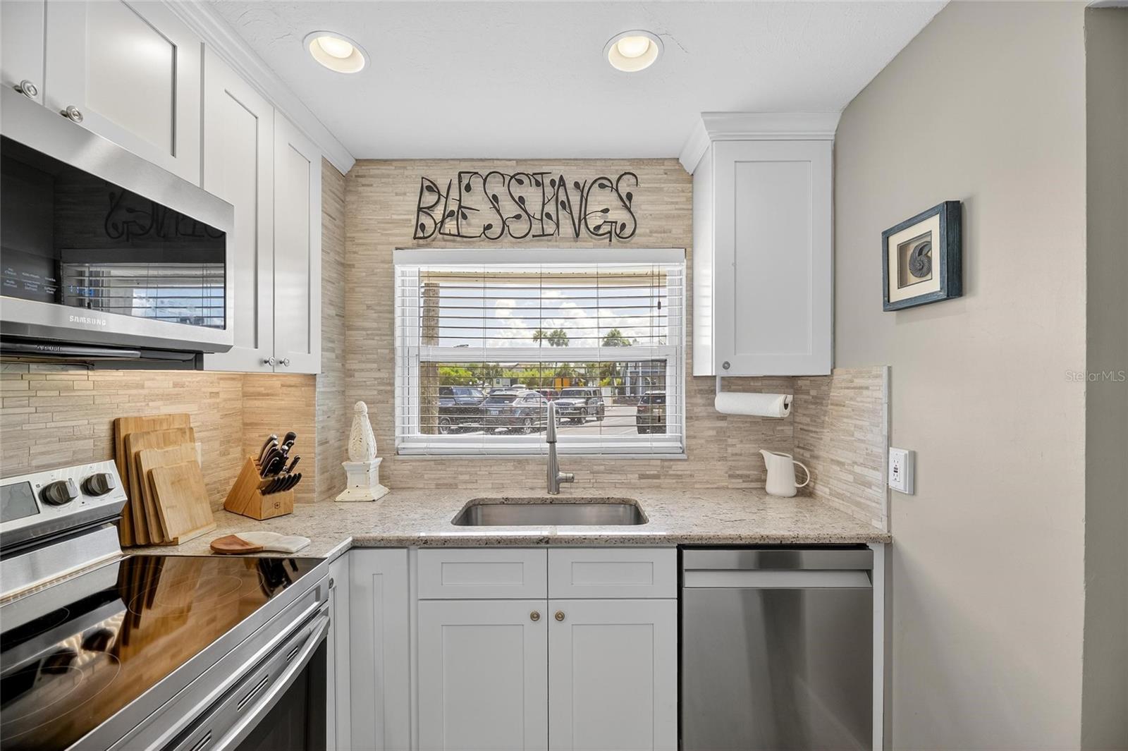ANCHOR POINT A CONDO - Residential