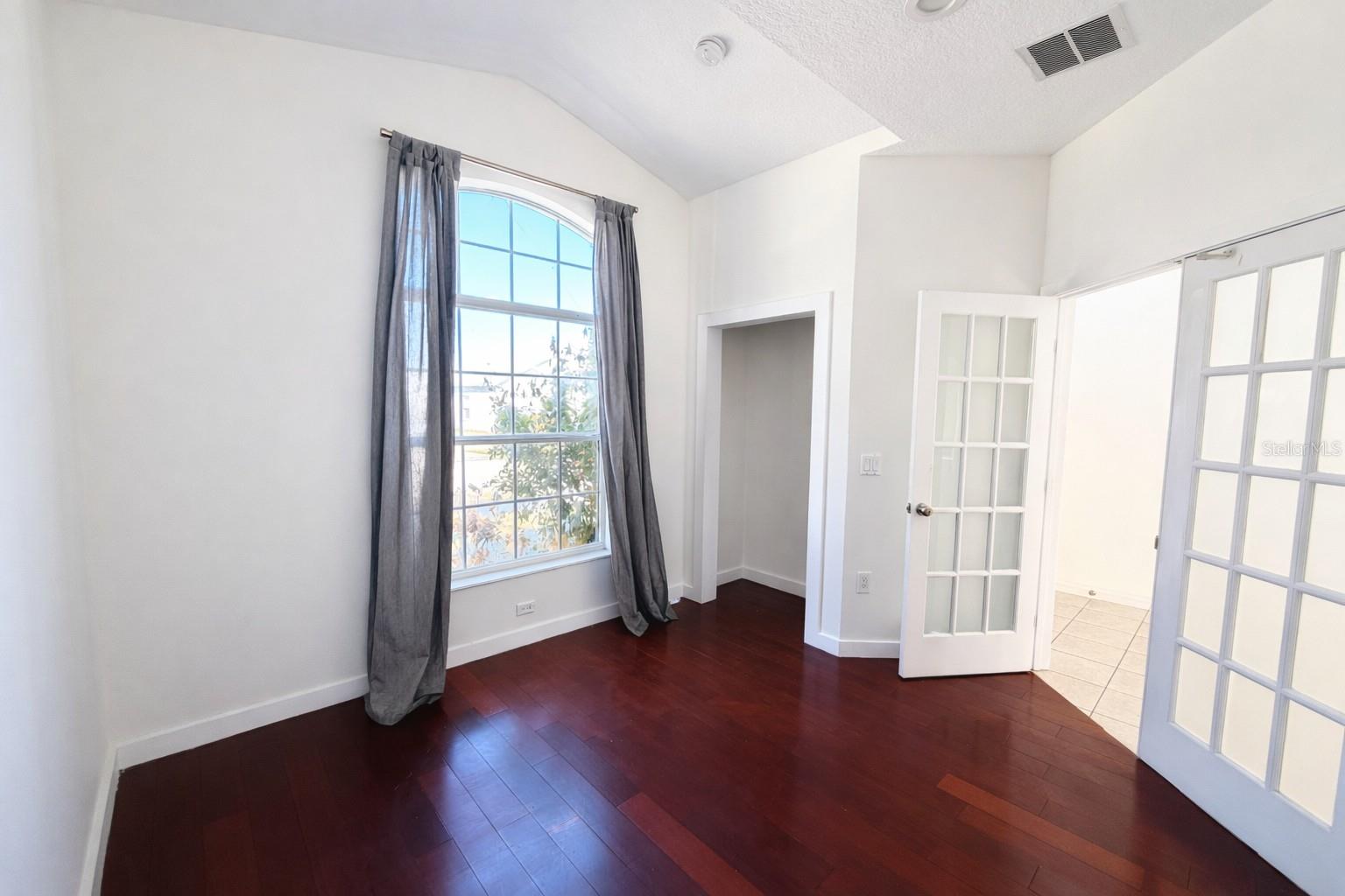 ESTANCIA - Residential