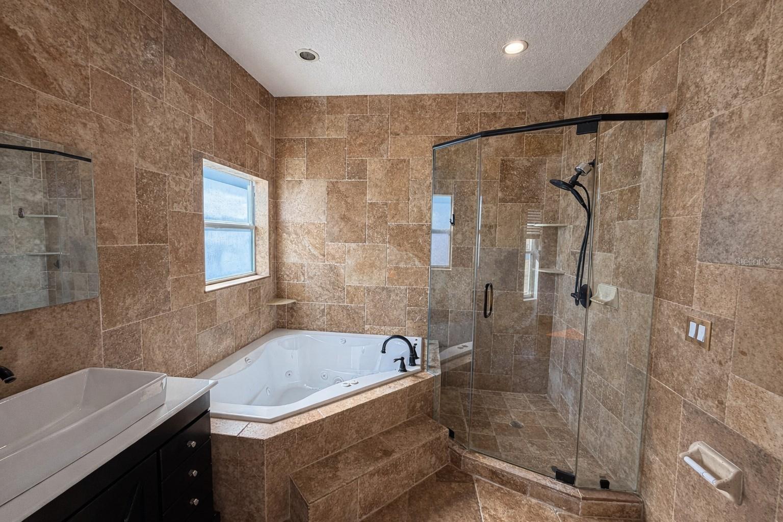 ESTANCIA - Residential