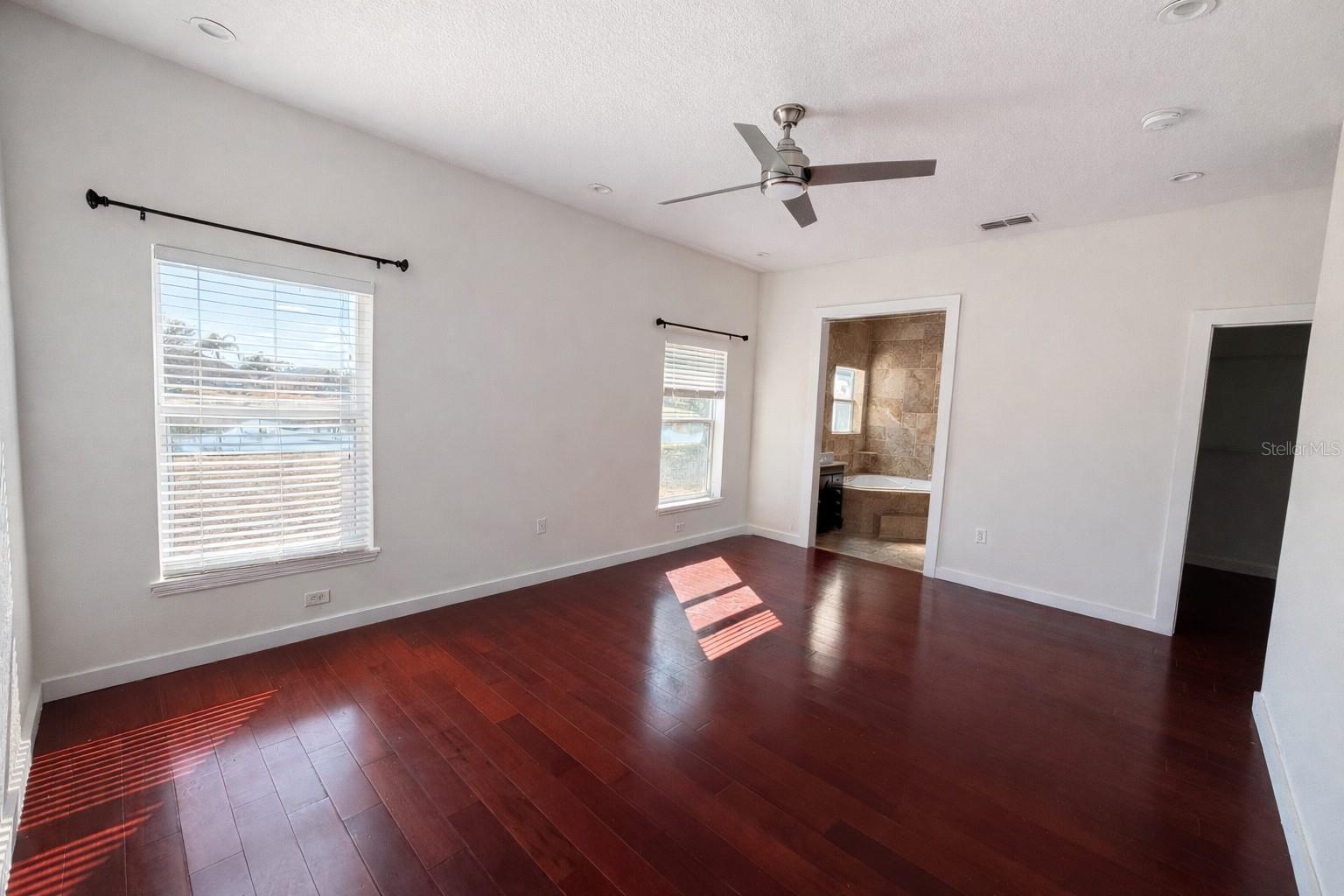 ESTANCIA - Residential