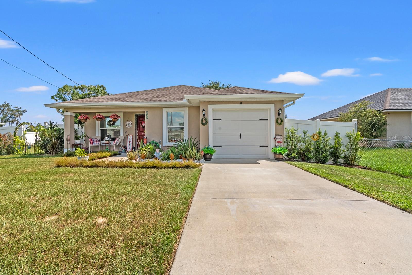 Welcome Home to Modern Comfort in Lake Wales, Florida. Step into effortless Florida living in this stunning 3-bedroom, 2-bathroom Single Family home, Perfectly located in the heart of the fast-growing and highly desirable Lake Wales area. Built in 2022, this home offers the best of both worlds: the charm and tranquility of a small-town community paired with the sleek style and efficiency of modern construction. Whether you're a first-time homebuyer, a growing family, or someone looking to downsize without compromising on quality, this move-in ready property has everything you need- and more.
DON'T WAIT. SCHEDULE NOW!!
