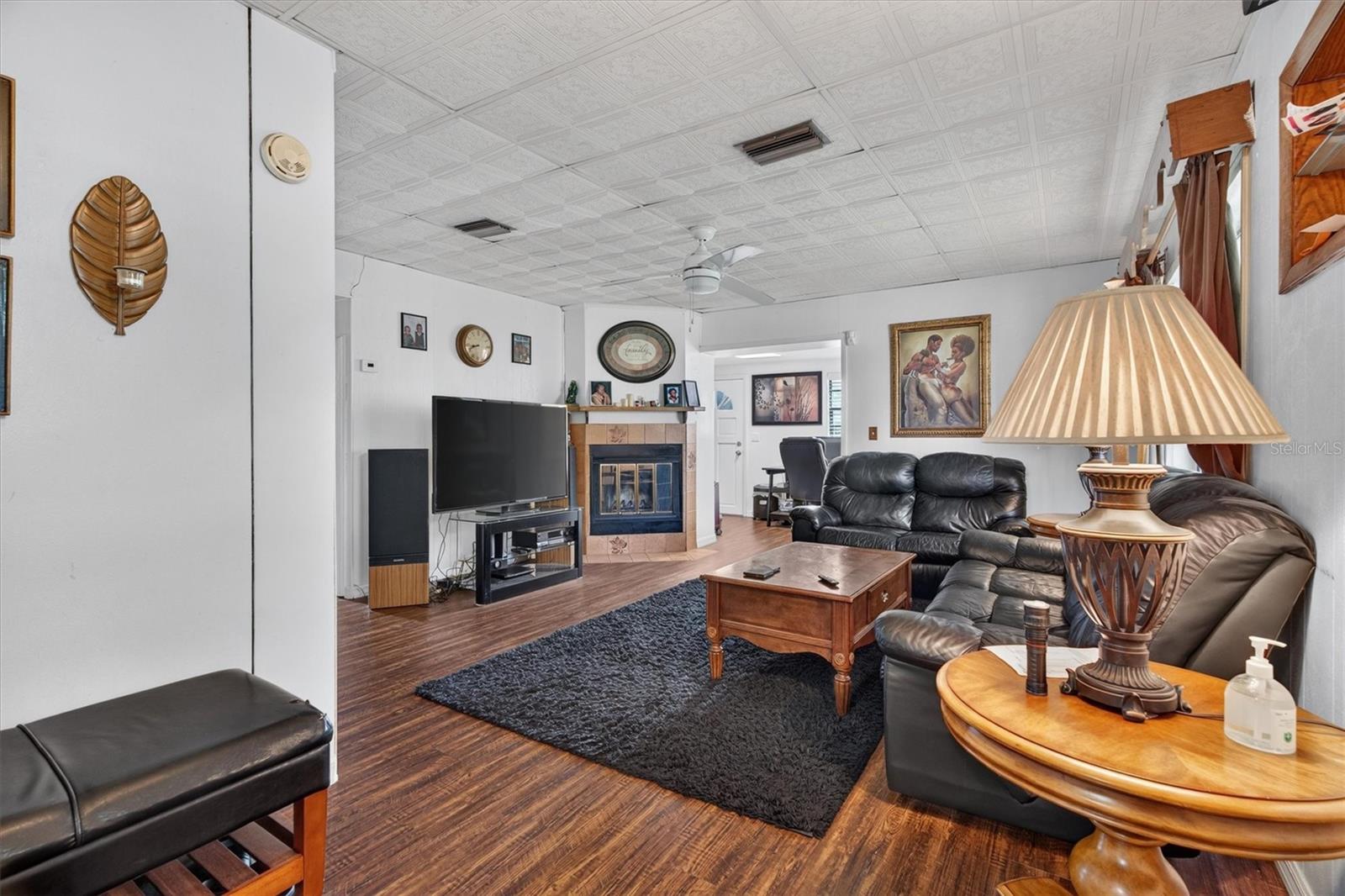 1865 CEDARWOOD DRIVE