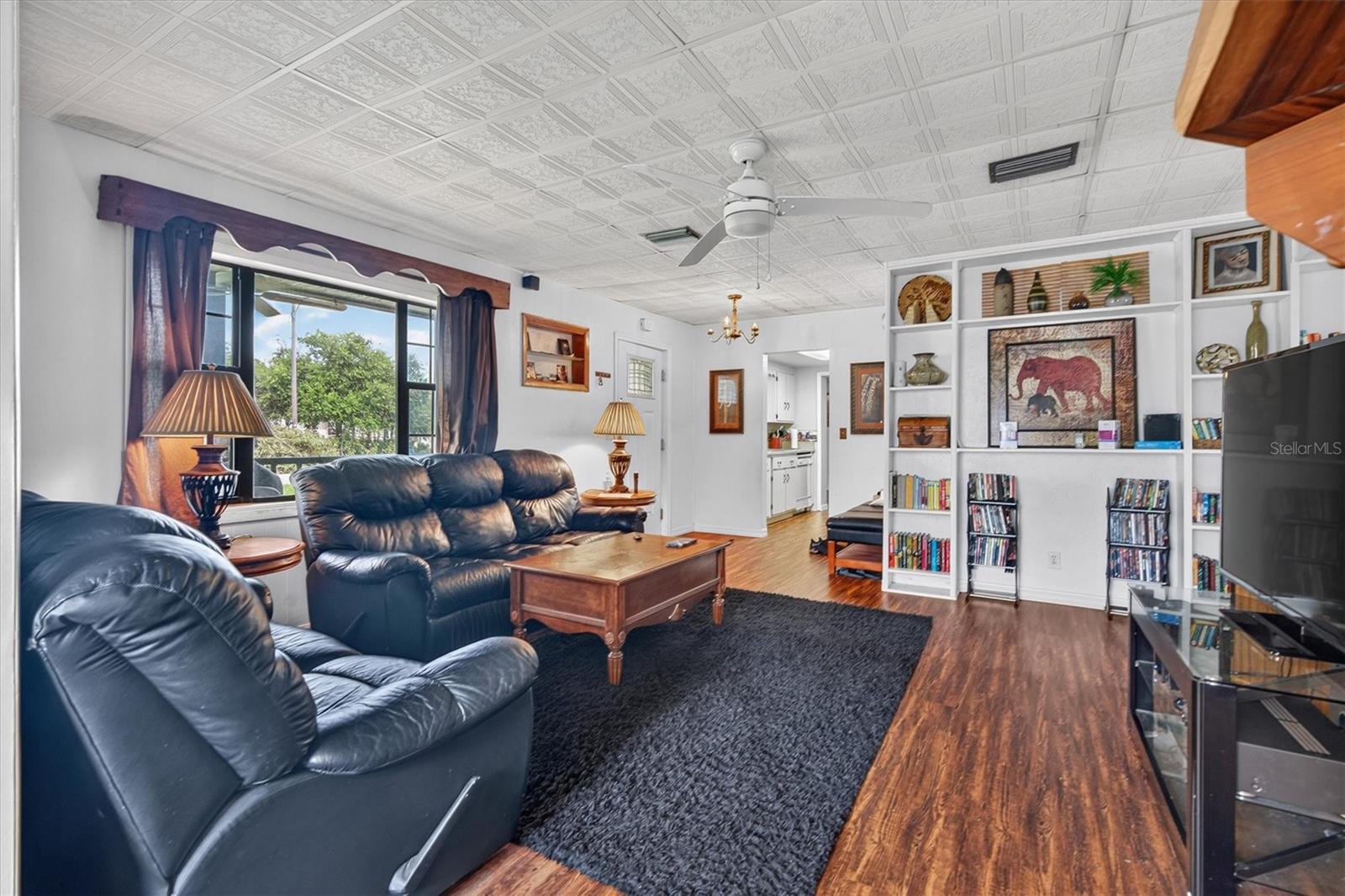 1865 CEDARWOOD DRIVE