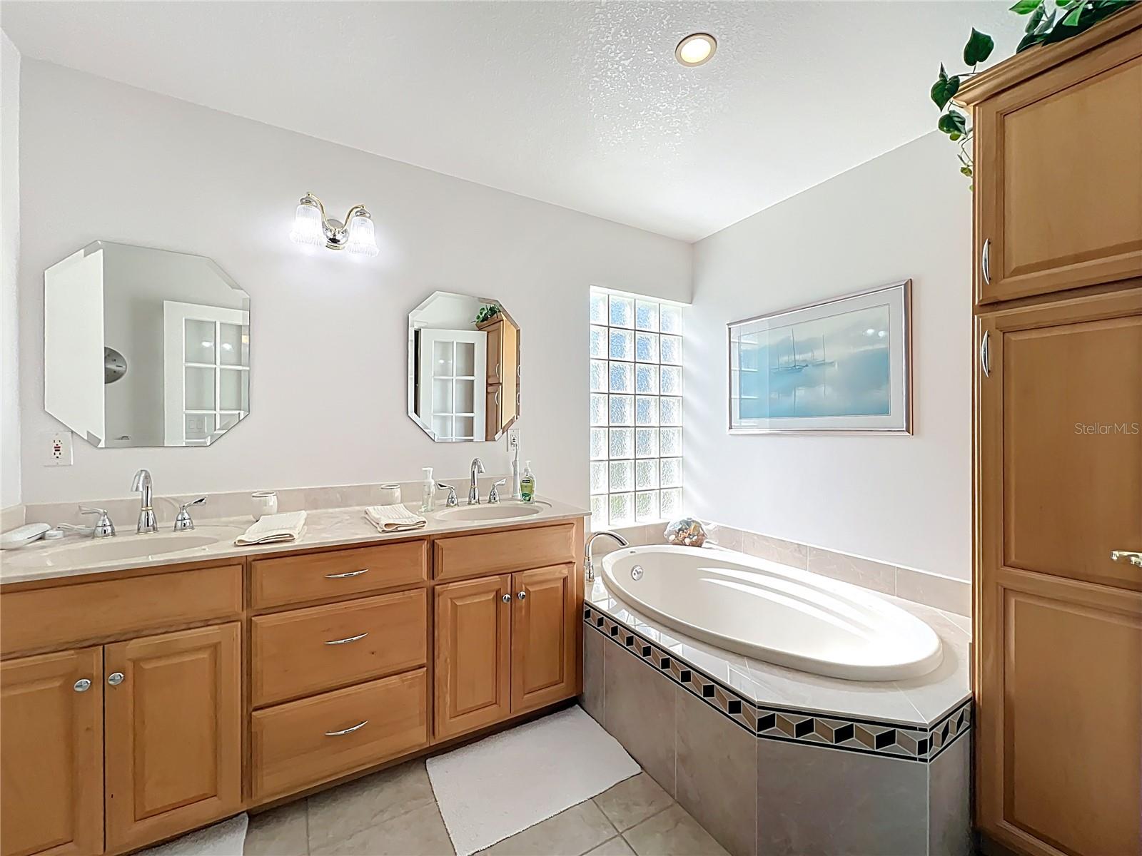 BARCLAY WOODS 3RD ADD - Residential