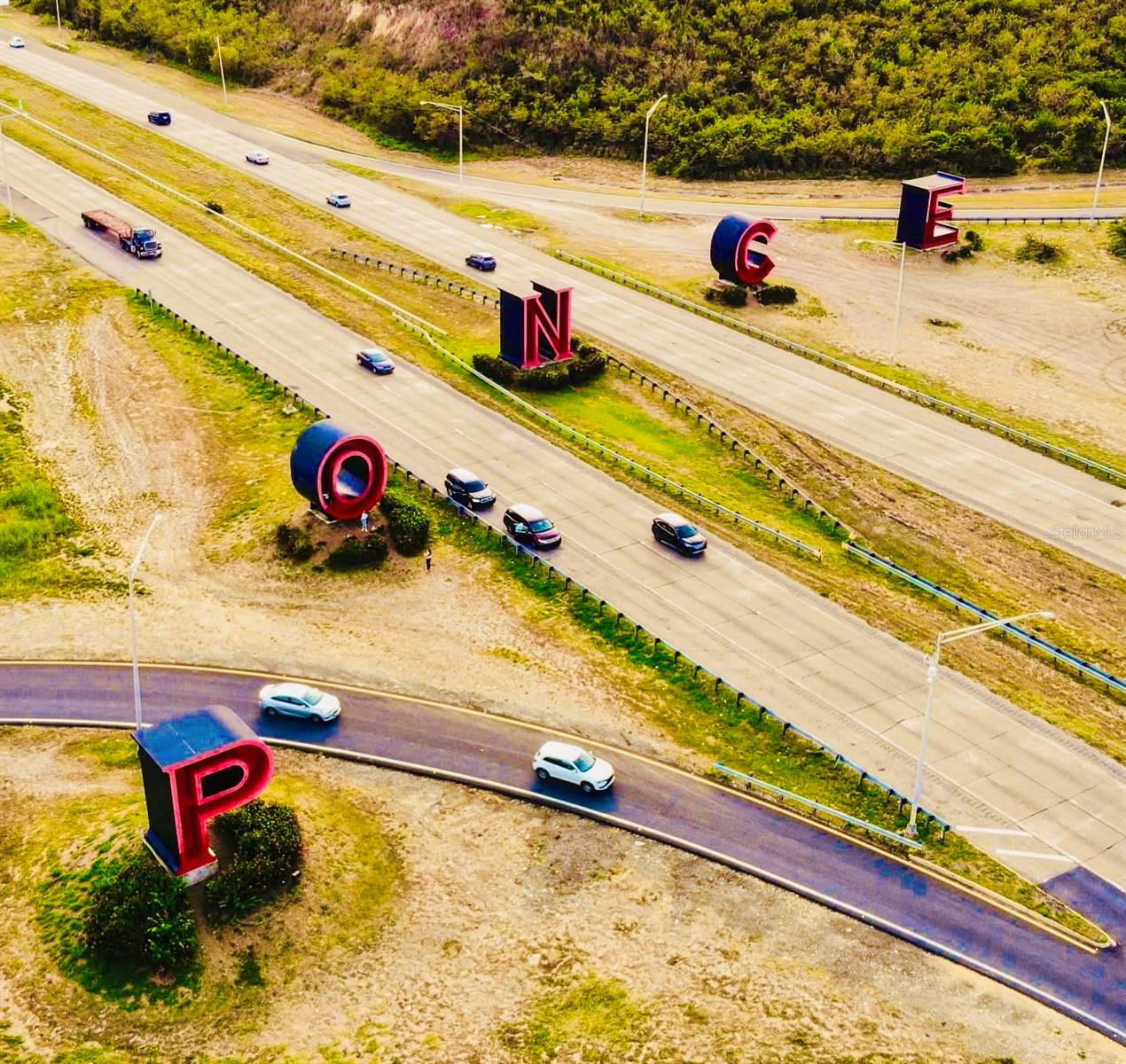 URB. FLAMBOYANES - Residential