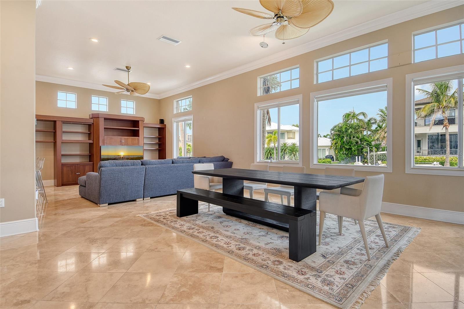 COUNTRY CLUB SHORES - Residential Lease