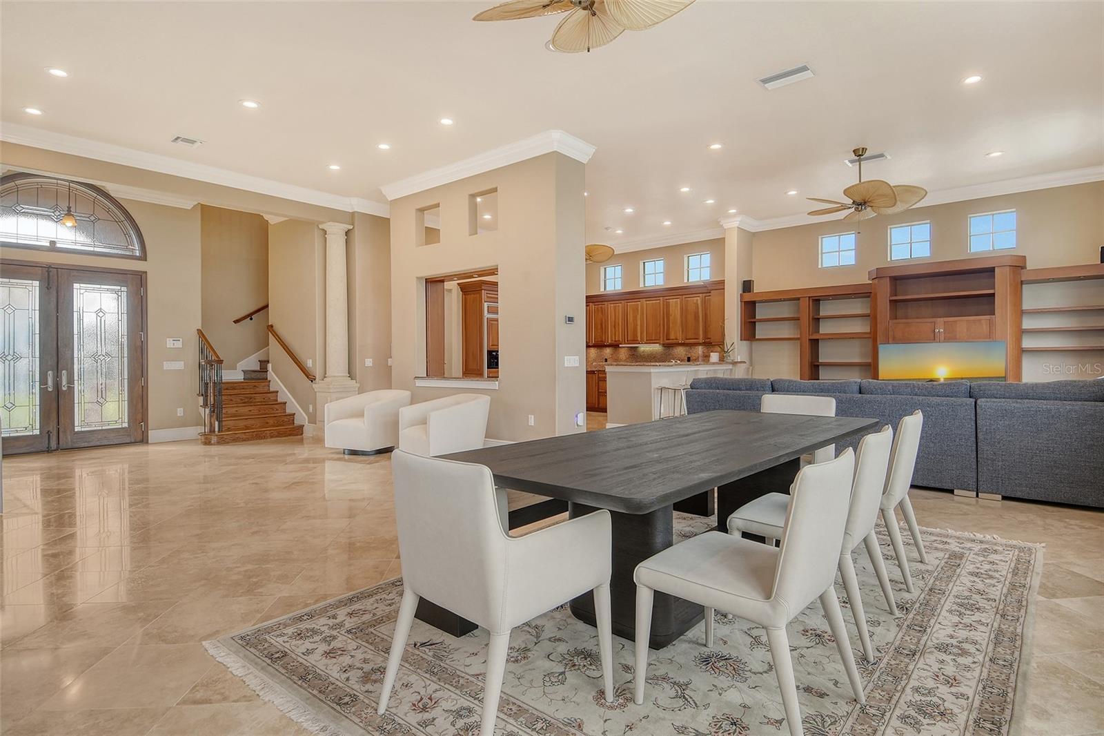 COUNTRY CLUB SHORES - Residential Lease