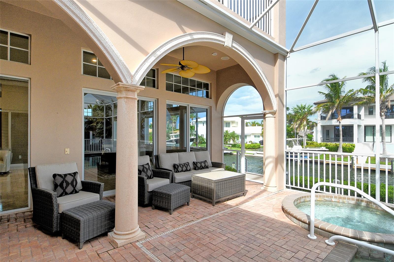 COUNTRY CLUB SHORES - Residential Lease