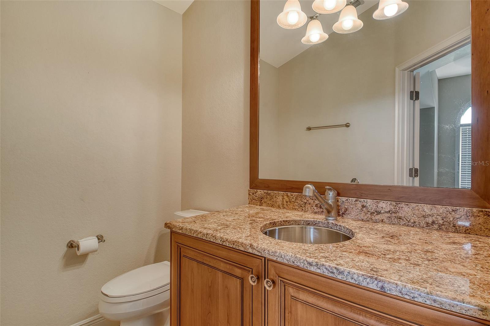 COUNTRY CLUB SHORES - Residential Lease