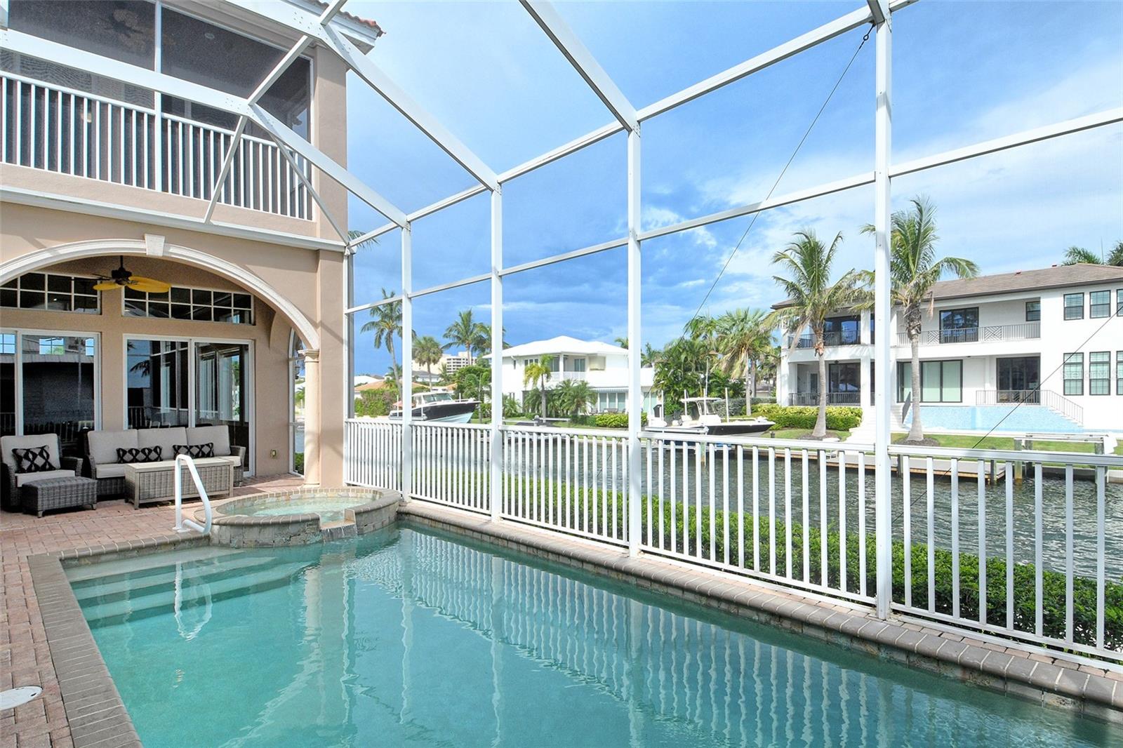 COUNTRY CLUB SHORES - Residential Lease