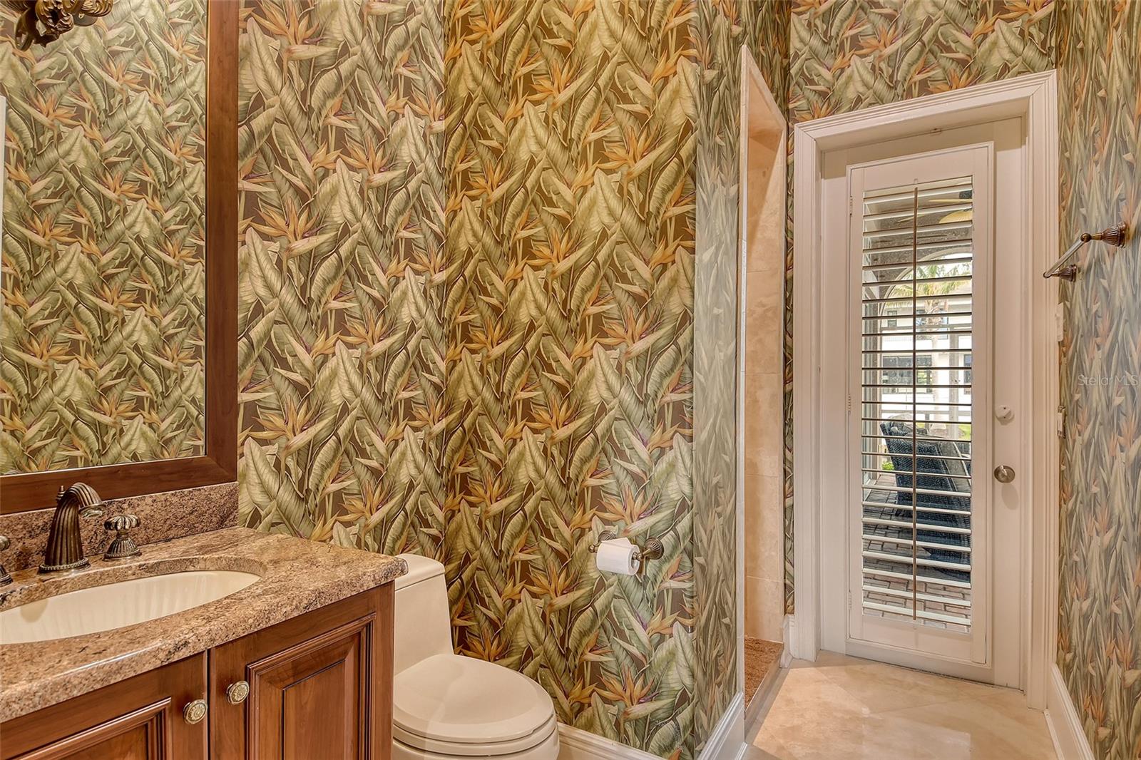 COUNTRY CLUB SHORES - Residential Lease