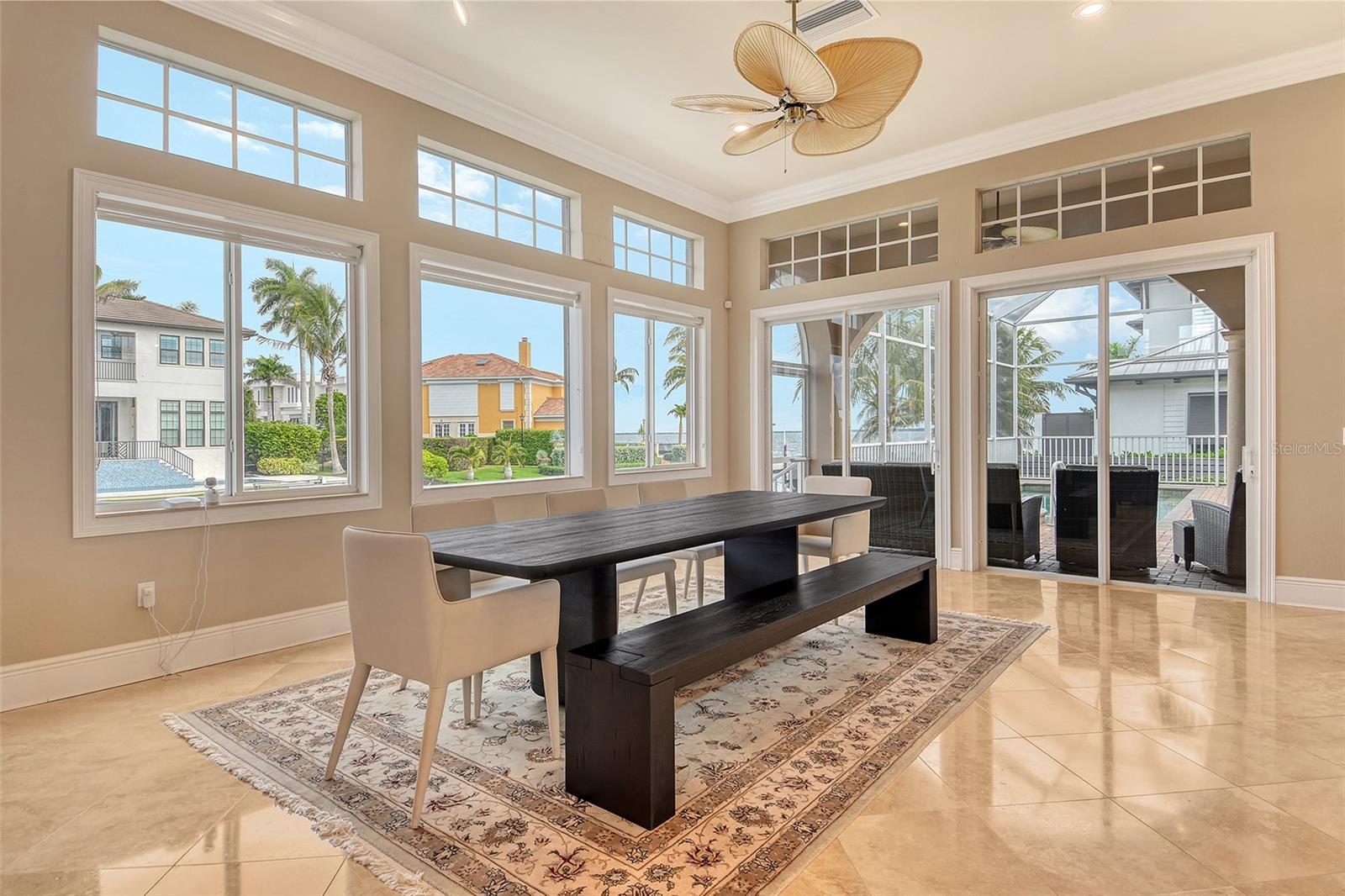 COUNTRY CLUB SHORES - Residential Lease