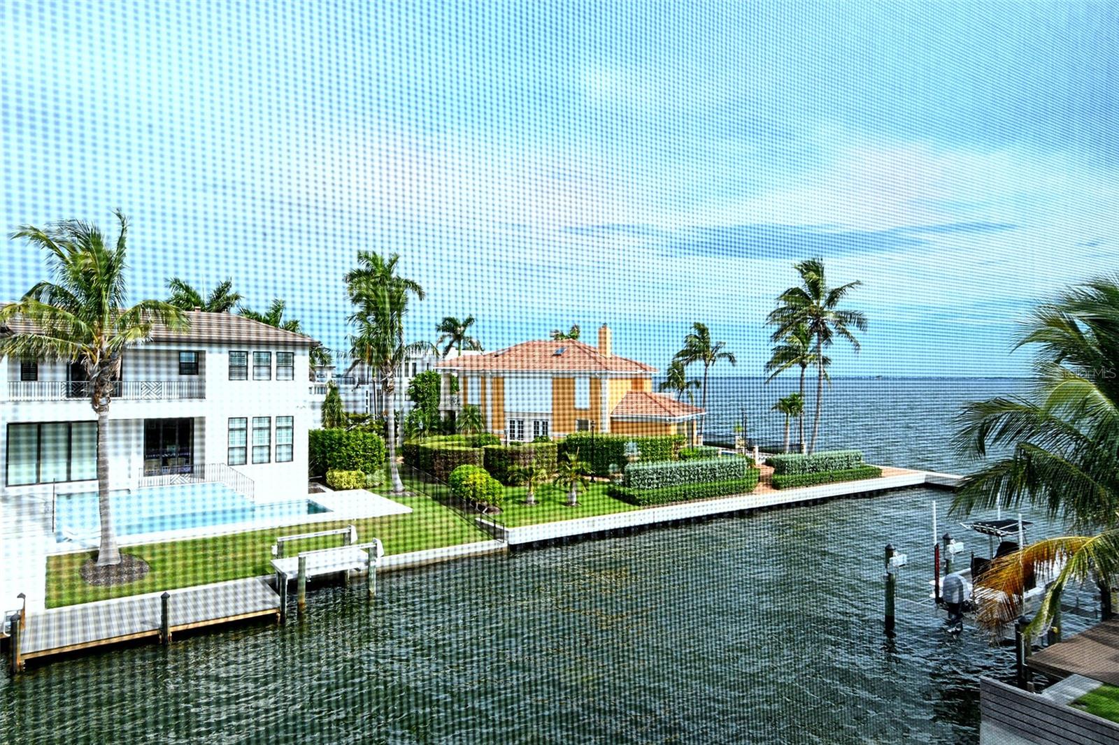 COUNTRY CLUB SHORES - Residential Lease