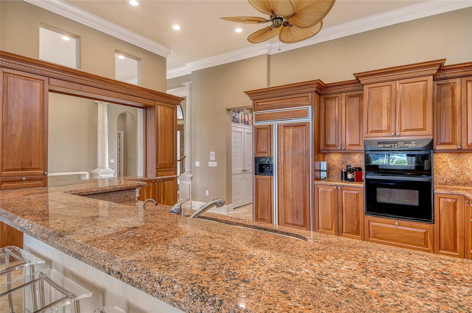 COUNTRY CLUB SHORES - Residential Lease