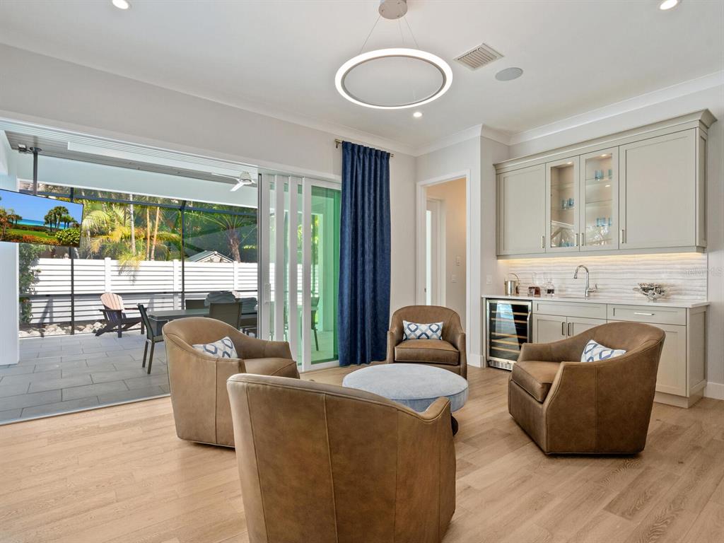 HARTSDALE - Residential