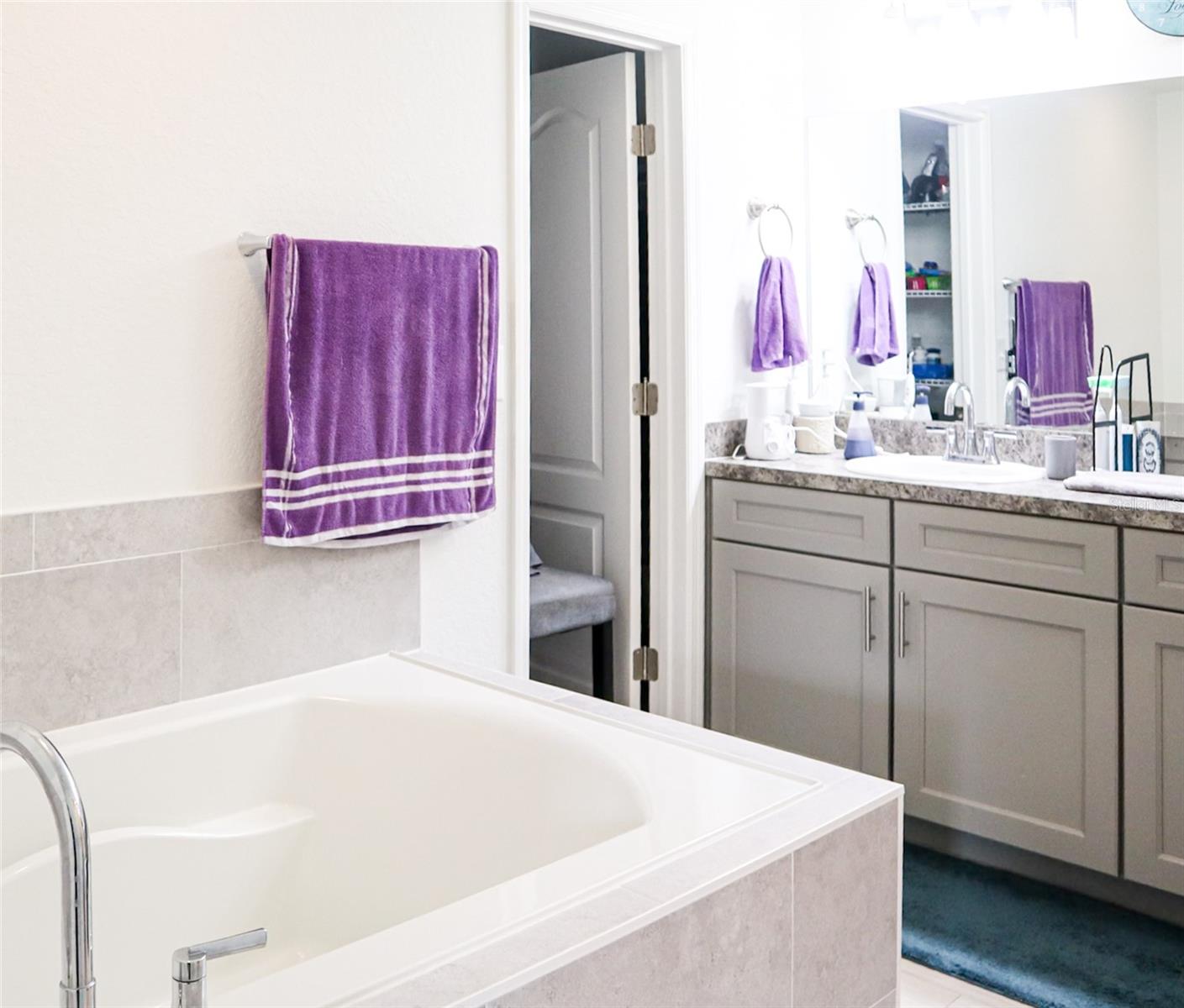 LAKE BYRD SHORES - Residential