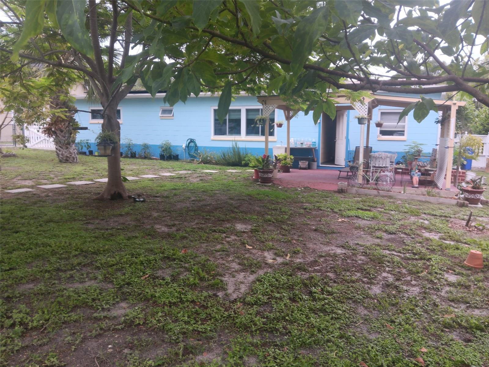 833 CHANNING ROAD