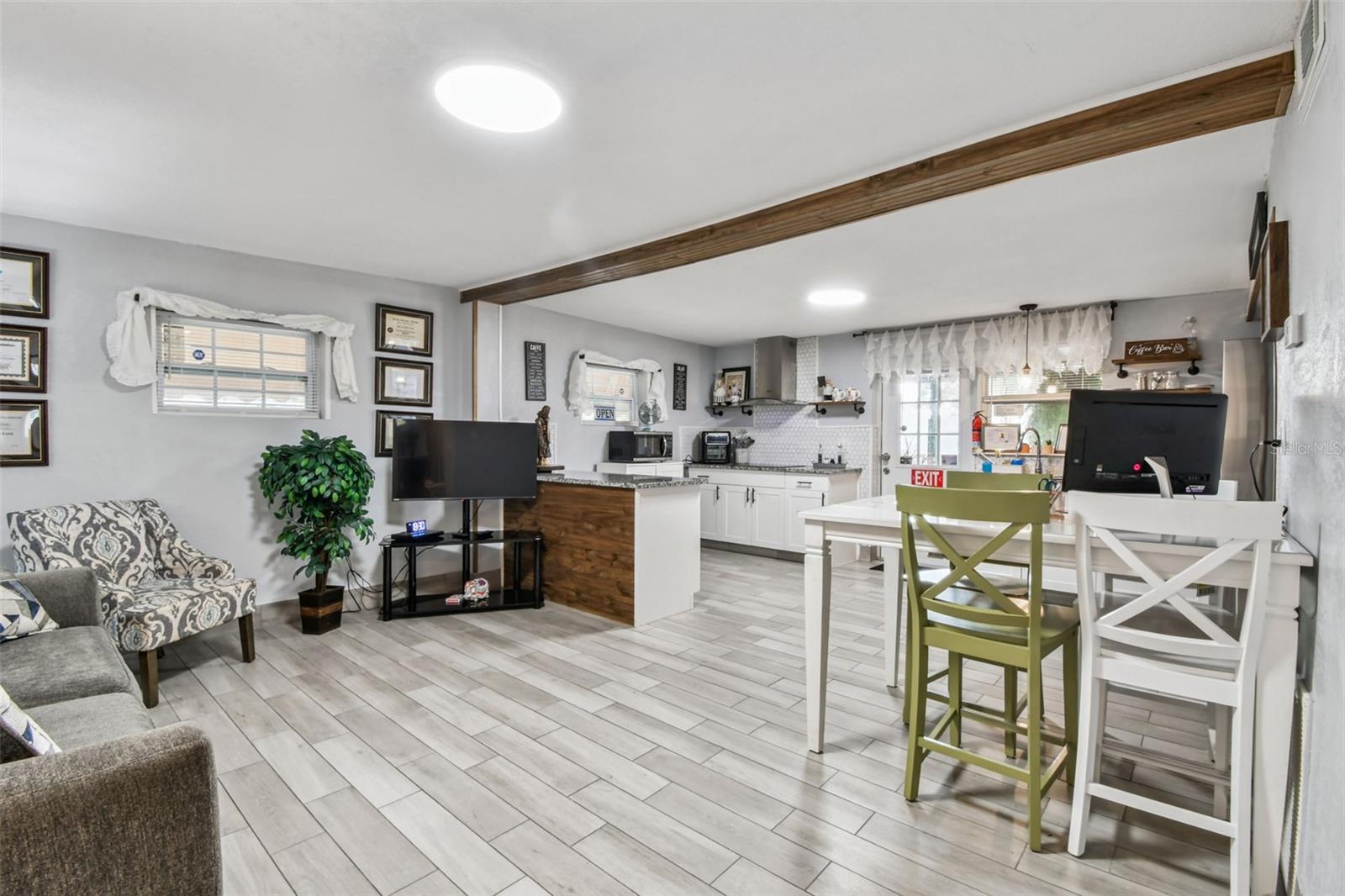 LAKE VIEW PARK SUB - Residential