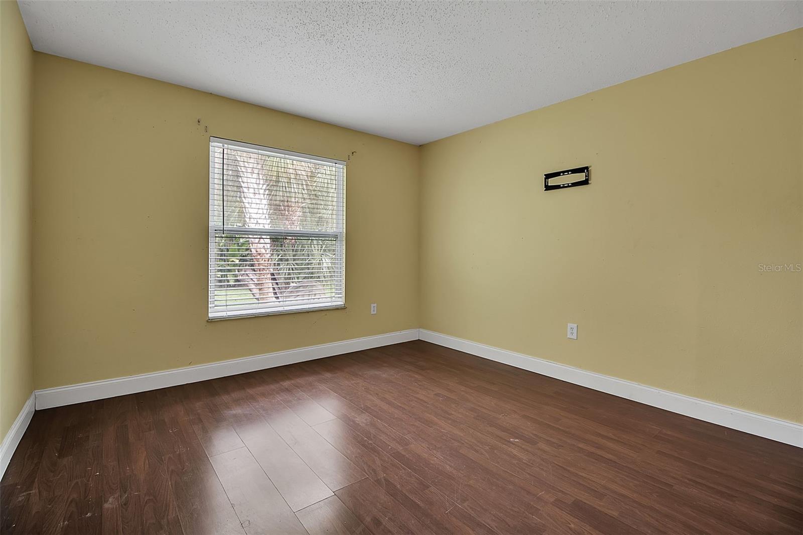 13 SUMMER WIND - Residential