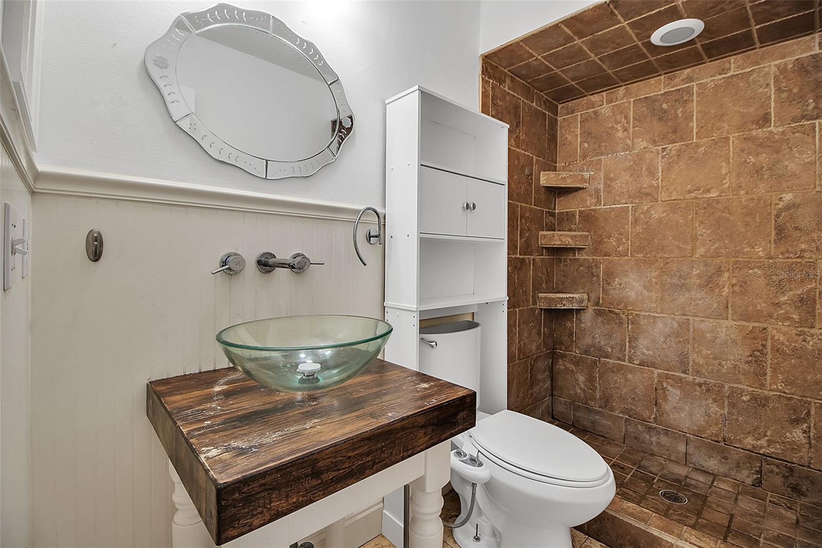 13 SUMMER WIND - Residential