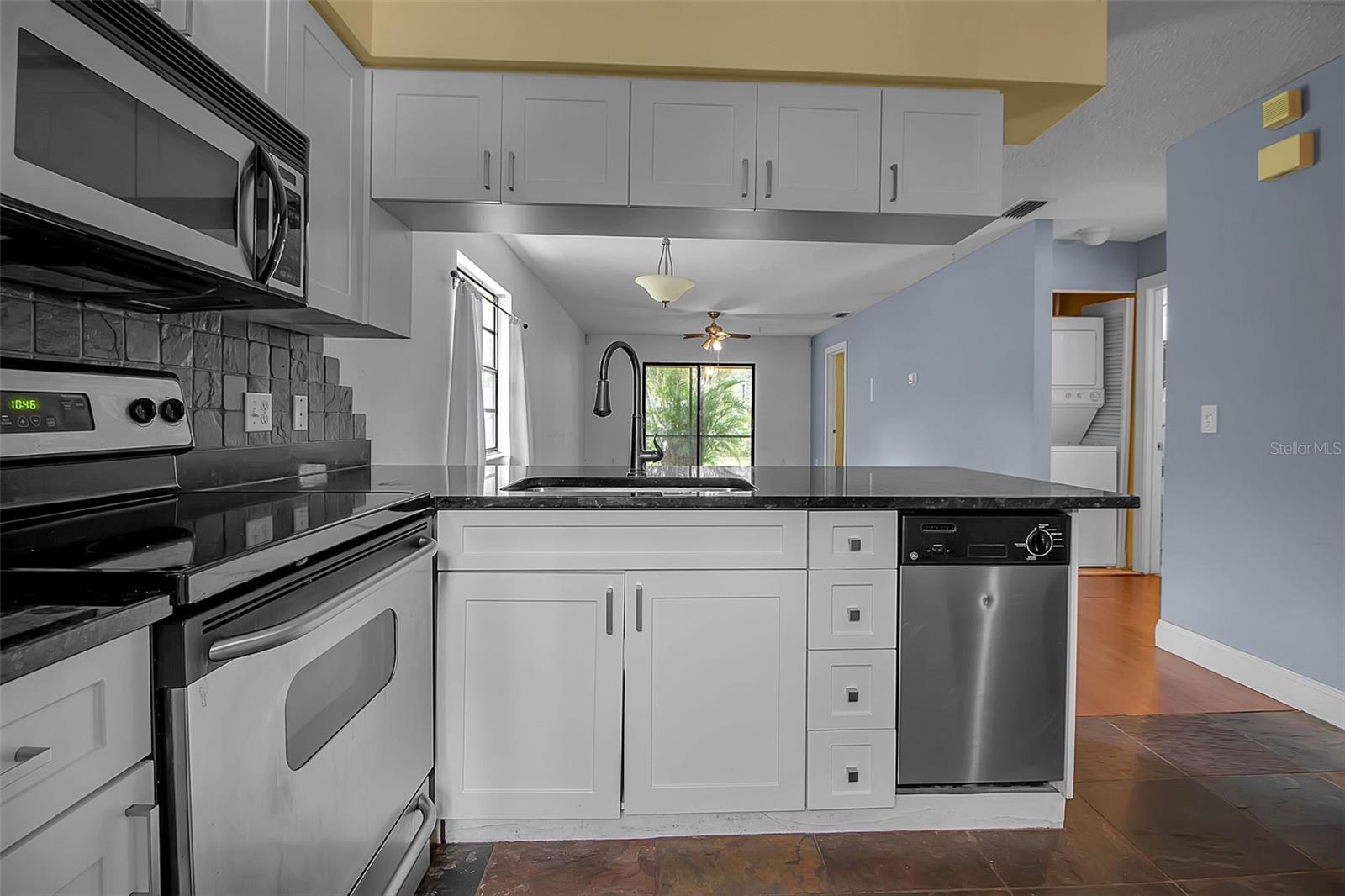 13 SUMMER WIND - Residential