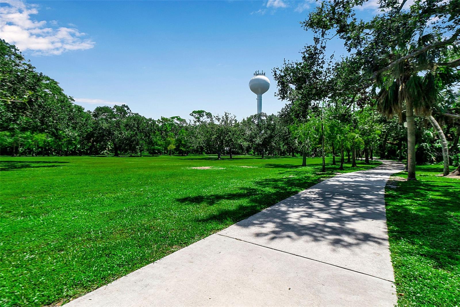 13 SUMMER WIND - Residential