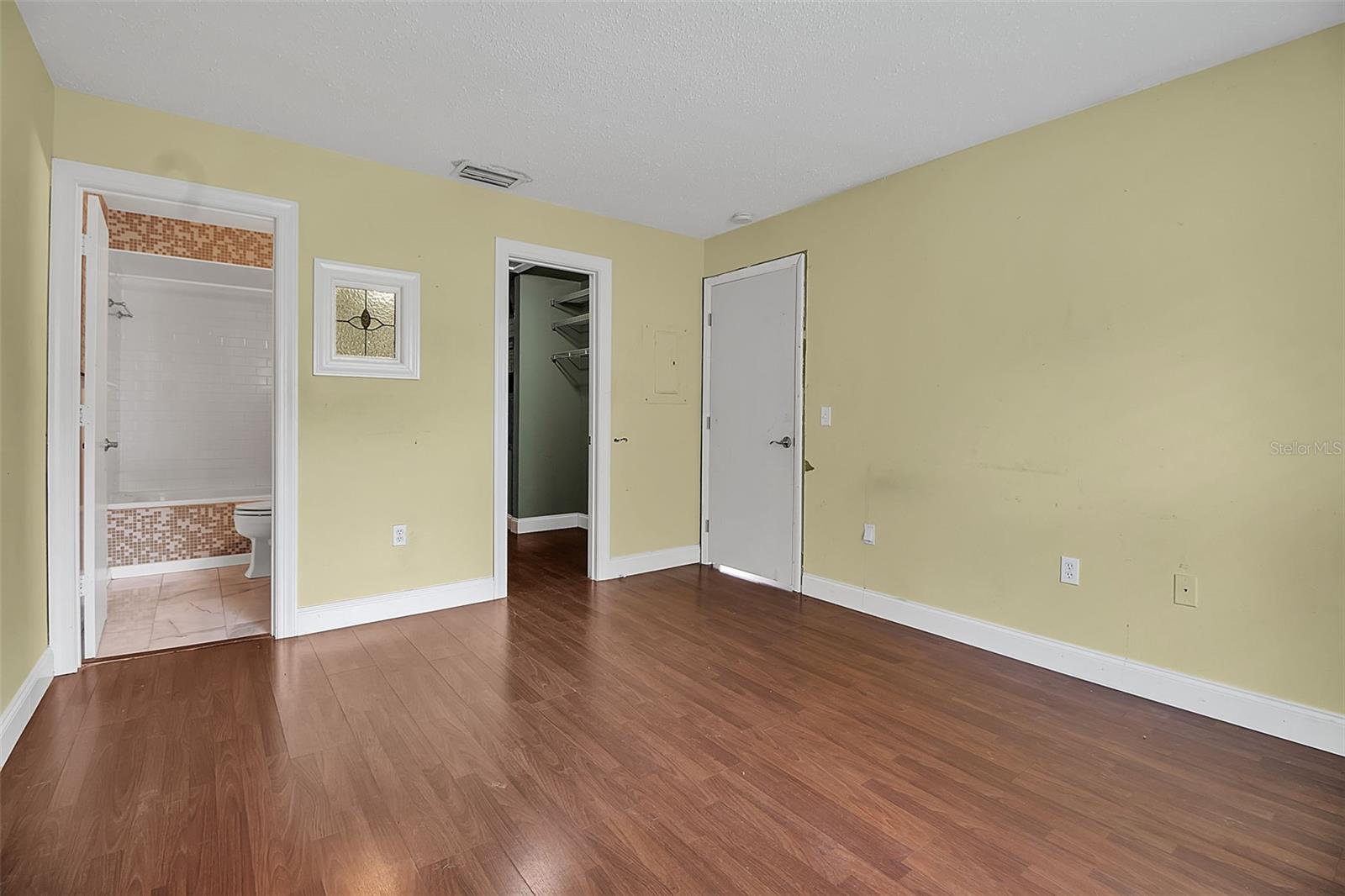 13 SUMMER WIND - Residential