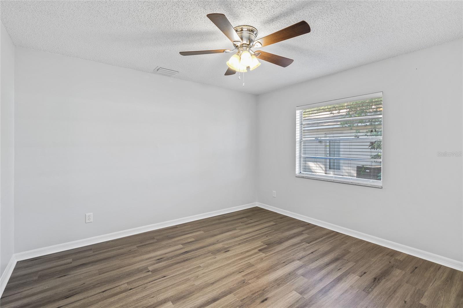 EUSTIS LAKE JOANNA HEIGHTS - Residential Lease