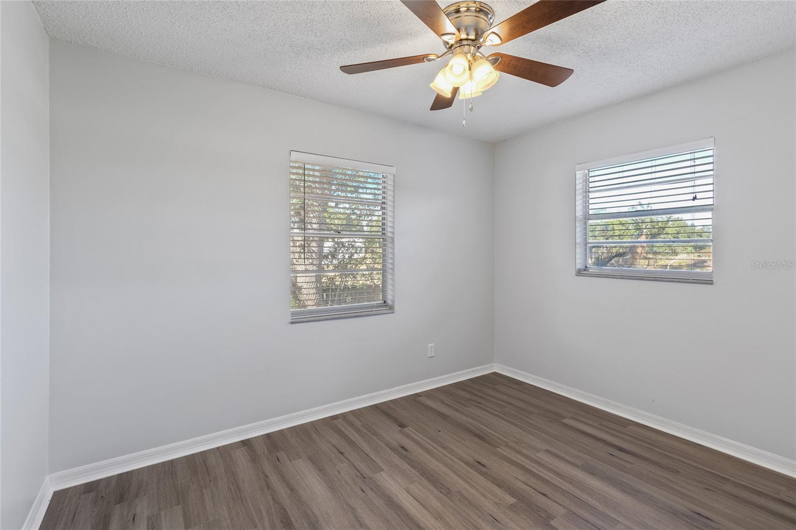 EUSTIS LAKE JOANNA HEIGHTS - Residential Lease
