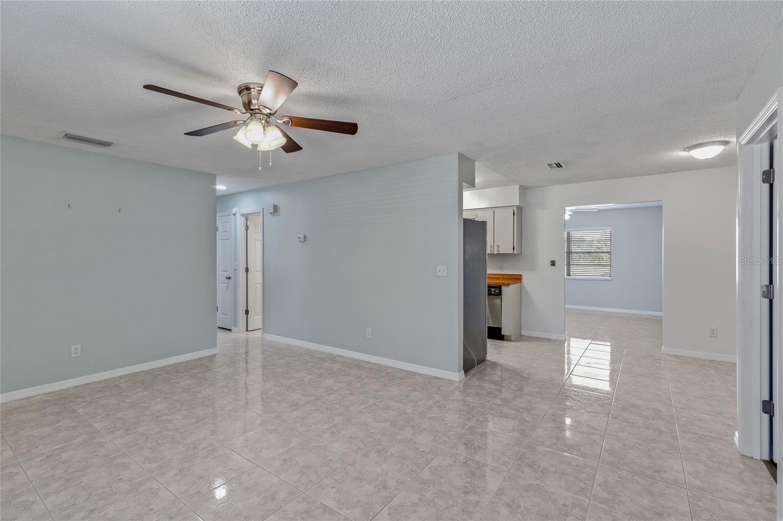 EUSTIS LAKE JOANNA HEIGHTS - Residential Lease