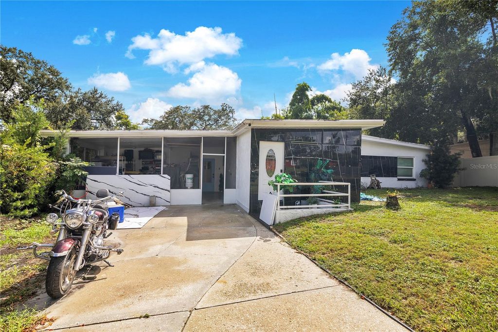 Photo of 6712 Nina Rosa Drive, Orlando, FL 32819 (MLS # O6350232)