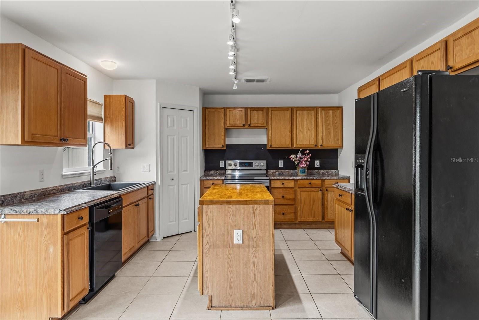 DELTONA LAKES UNIT 73 - Residential