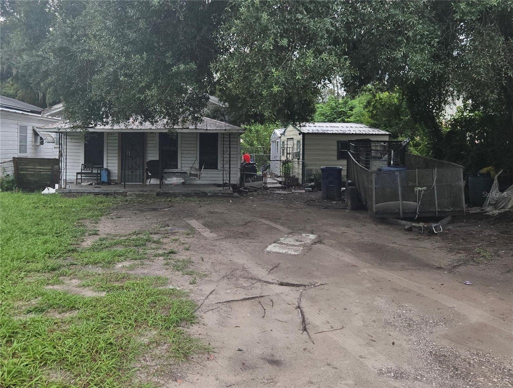 Photo of 4405 E Henry Avenue, Tampa, FL 33610 (MLS # TB8554356)